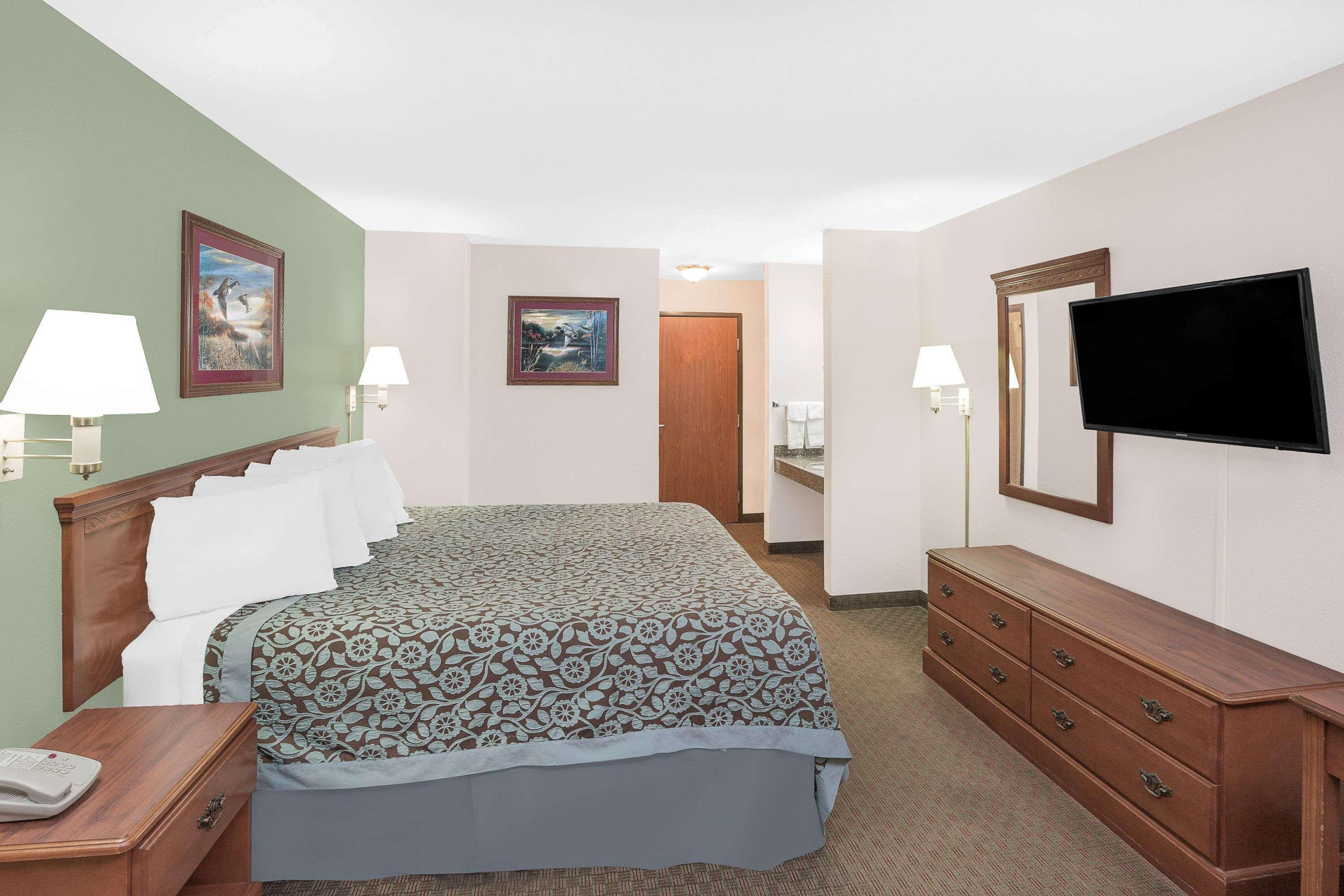 Days Inn & Suites By Wyndham Brinkley Zewnętrze zdjęcie